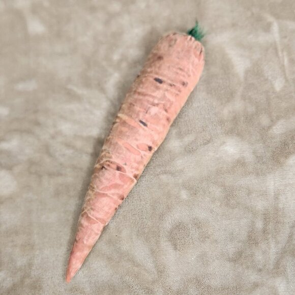 Vintage Folk Art Carrot by Schneeman - Picture 1 of 4